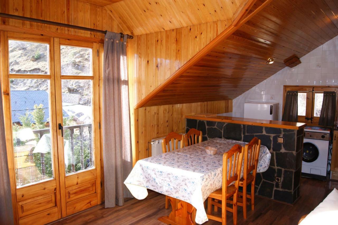 Apartaments Pont Romanic Espot Ngoại thất bức ảnh