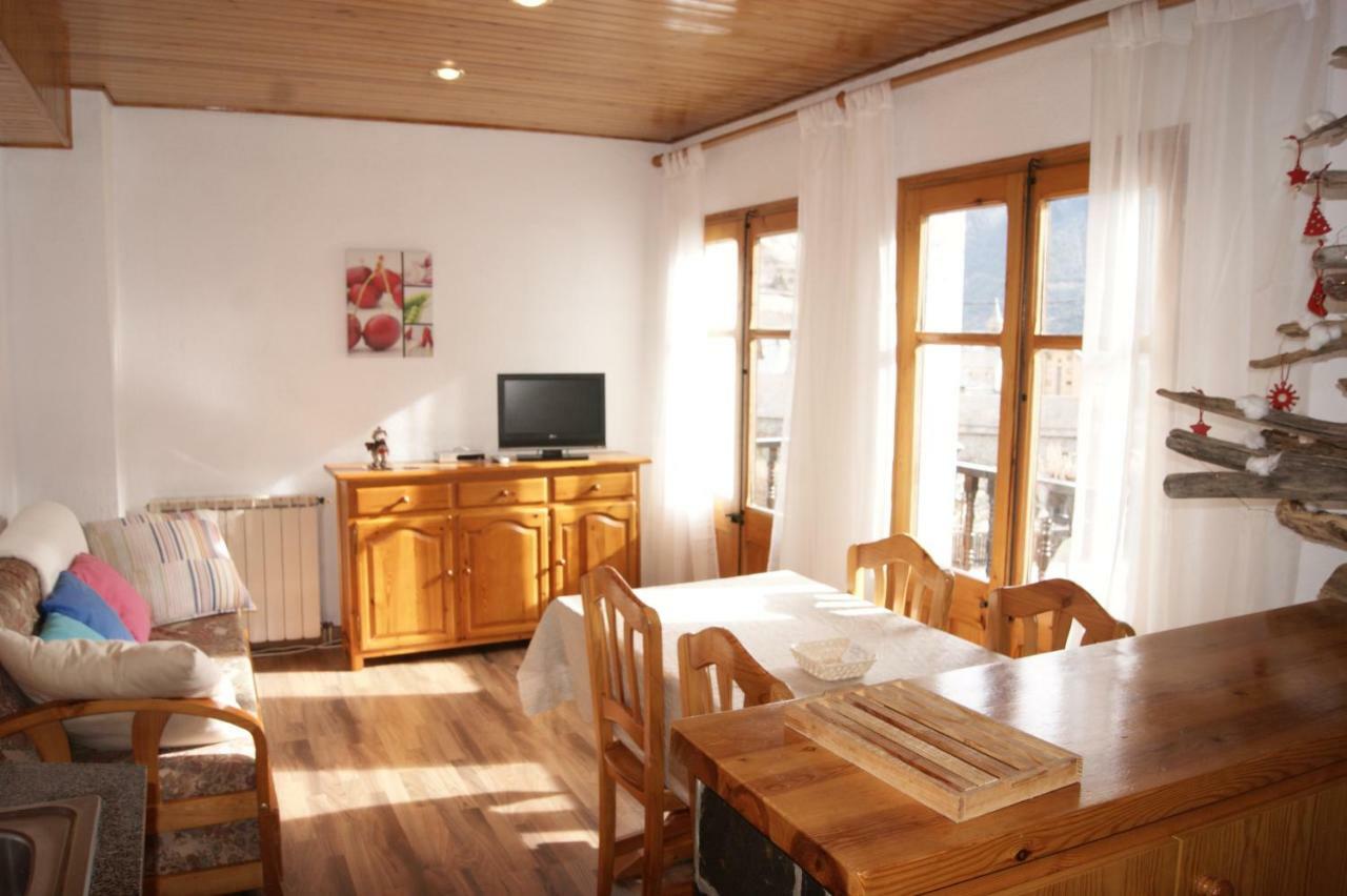 Apartaments Pont Romanic Espot Ngoại thất bức ảnh